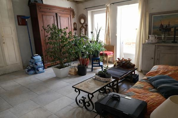 Bannay (18300)-Maison avec travaux déjà engagés – Deux bâtis – Garage – Serre – Terrain 3 200 m²
