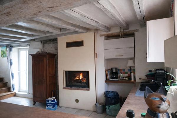 Bannay (18300)-Maison avec travaux déjà engagés – Deux bâtis – Garage – Serre – Terrain 3 200 m²