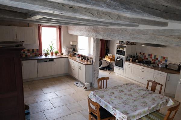 Bannay (18300)-Maison avec travaux déjà engagés – Deux bâtis – Garage – Serre – Terrain 3 200 m²