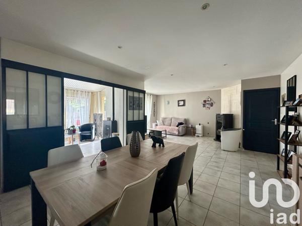 Maison à vendre 6 pièces 121 m² Saint-Laurent-sur-Sèvre