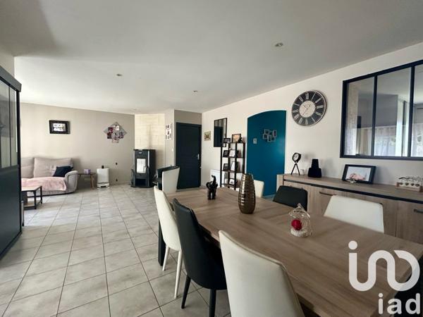 Maison à vendre 6 pièces 121 m² Saint-Laurent-sur-Sèvre