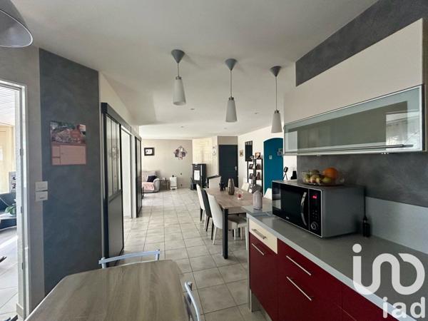 Maison à vendre 6 pièces 121 m² Saint-Laurent-sur-Sèvre