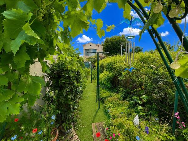 Vente                                                      Maison
                        
                     4 pièces                      97 m2                     à Le Cannet-des-Maures