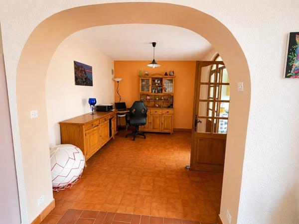 Vente                                                      Maison
                        
                     4 pièces                      97 m2                     à Le Cannet-des-Maures