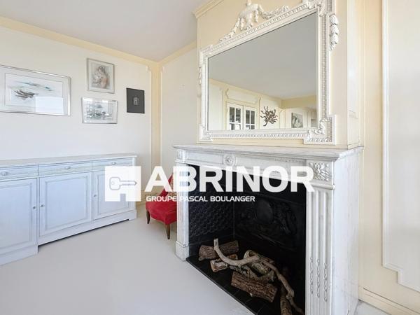 Appartement de 111 m² hab. aux pieds du tramway et du métro. ROUBAIX