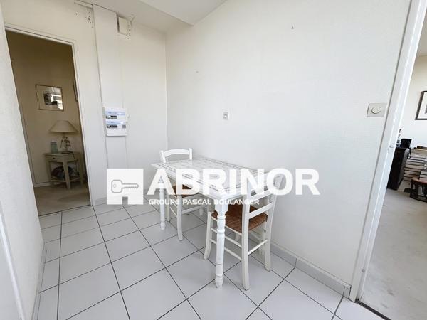 Appartement de 111 m² hab. aux pieds du tramway et du métro. ROUBAIX