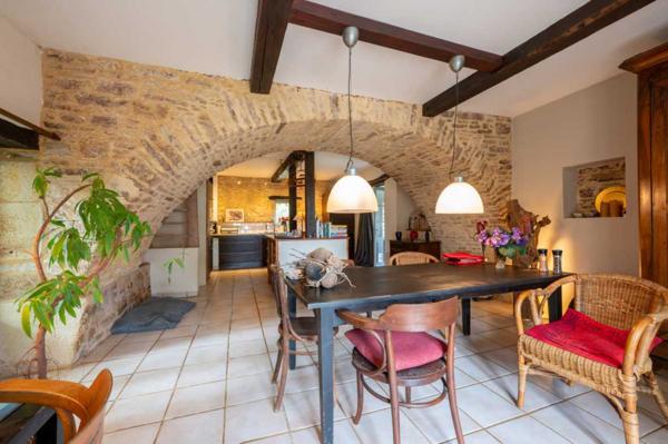 Maison ancienne - Catus SECTEUR CATUS. Ancien Corps de ferme avec 2 gites et annexe sur 9070 m² arborés avec espace piscine