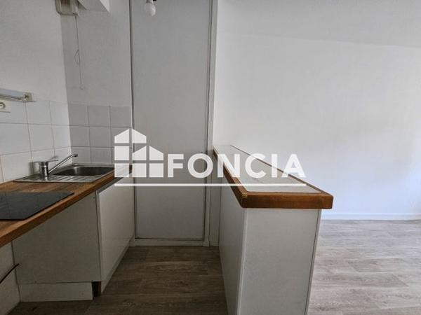 Location Studio 26 m² - 40-50 RUE DONISSAN Bordeaux 33000