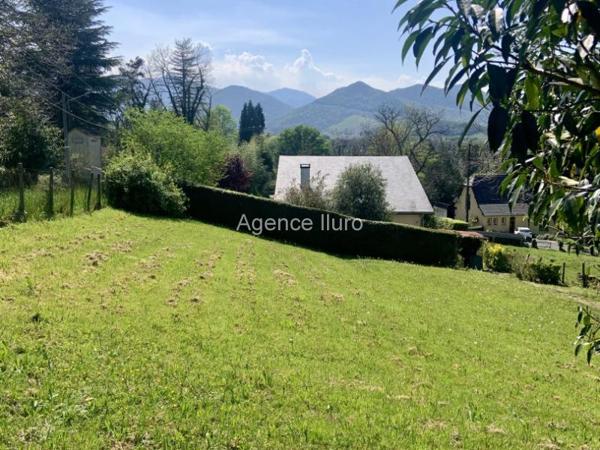 Maison - Proximite oloron-sainte-marie - Réf.:205262 PROXIMITE OLORON - AU CALME, JOLIE MAISON DE PLAIN PIED AVEC GRAND JARDIN ET VUE SUR LES MONTAGNES -