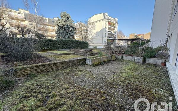 Appartement à vendre    5 pièces • 93,30 m2 Clamart