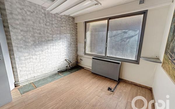 Appartement à vendre    5 pièces • 93,30 m2 Clamart
