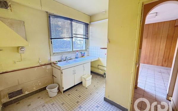 Appartement à vendre    5 pièces • 93,30 m2 Clamart