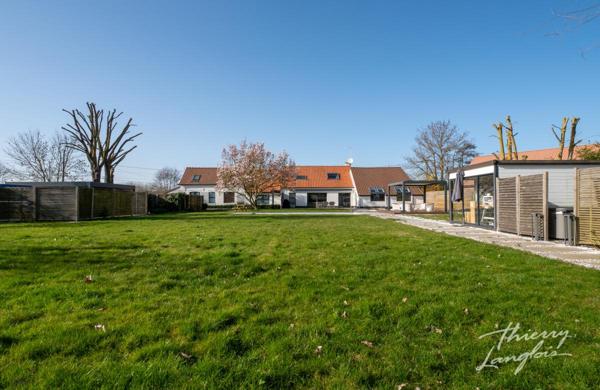 LONGÈRE D’EXCEPTION DE 210 m2 SUR 1 980 m2