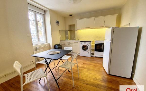 Appartement à louer    5 pièces • 132 m2 Montluçon