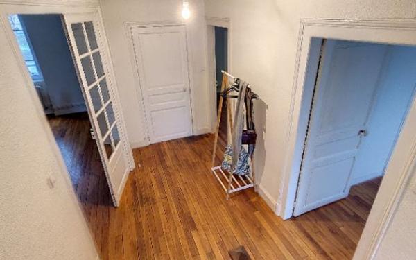 Appartement à louer    5 pièces • 132 m2 Montluçon