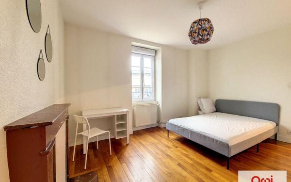 Appartement à louer    5 pièces • 132 m2 Montluçon