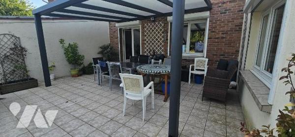 EXCLUSIVITE ARTOIS GOHELLE  NOTAIRES - Maison type lotissement bâtie sur 378 m² de terrain clôturé 