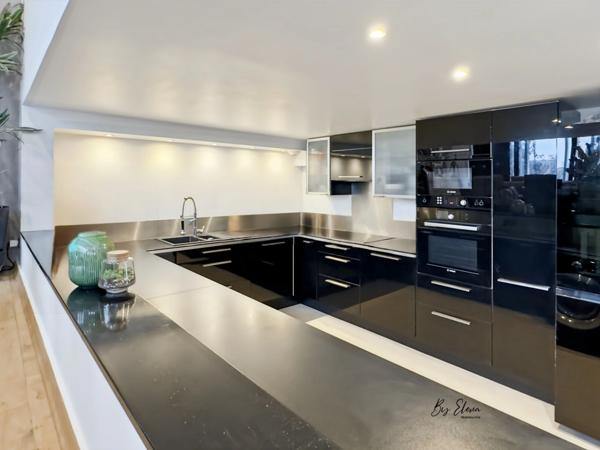 MAISON LOFT MIXTE & CRÉATIF — STUDIO PHOTO ou ATELIER, ESPACE PRO INDÉPENDANT, PATIO, VOLUMES SPECTACULAIRES