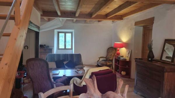 Maison ancienne - Capdenac-gare SECTEUR CAPDENAC-GARE - EXCLUSIVITÉ - Maison en pierre dans un hameau paisible