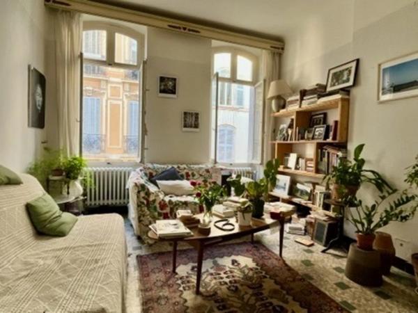 13001 - Rue SENAC - T4 - 91 m2 - BOURGEOIS - vendu avec CAVE. 322 200 euro