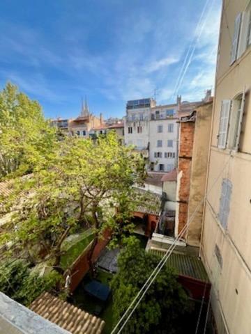 13001 - Rue SENAC - T4 - 91 m2 - BOURGEOIS - vendu avec CAVE. 322 200 euro