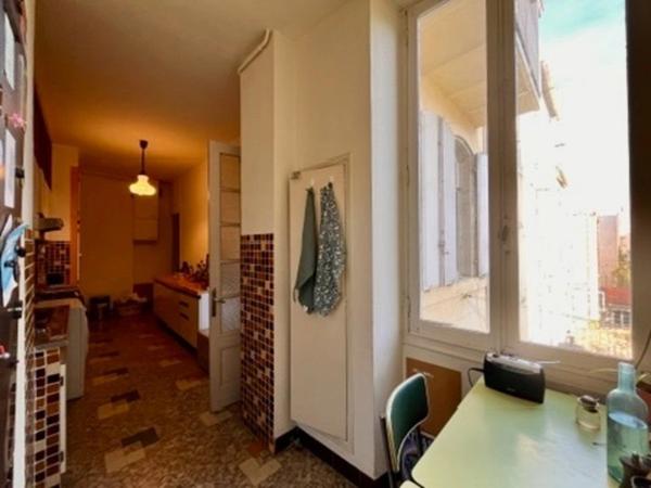 13001 - Rue SENAC - T4 - 91 m2 - BOURGEOIS - vendu avec CAVE. 322 200 euro