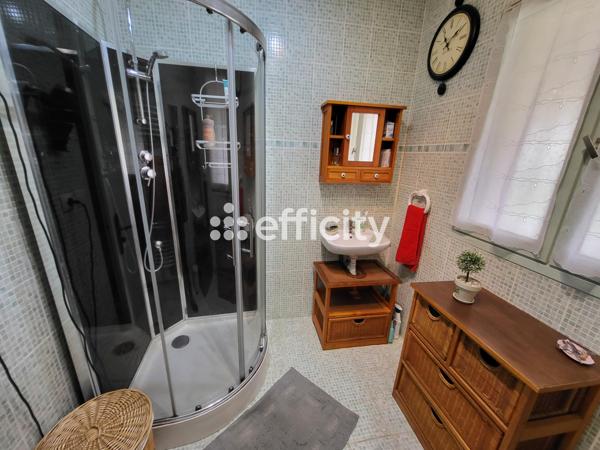 Maison
         4 pièces
        - 109 m² Exclusivité 211 000 € *