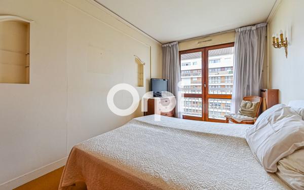 Appartement à vendre    4 pièces • 84,71 m2 Paris 11