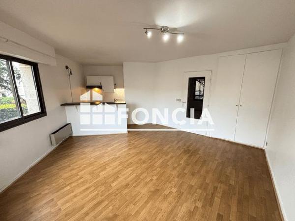 Location Studio 27.55 m² - 9 RUE DE FONTENAY Bourg La Reine 92340