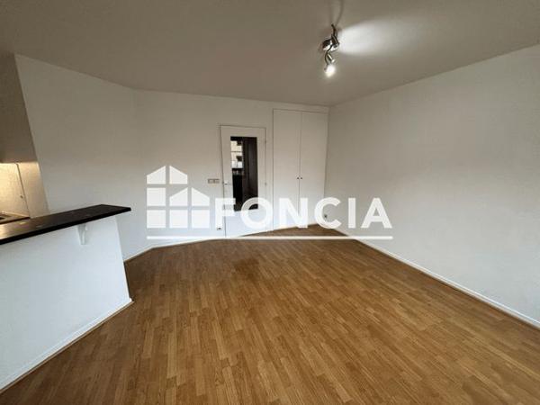 Location Studio 27.55 m² - 9 RUE DE FONTENAY Bourg La Reine 92340