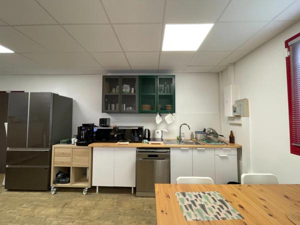 Local/bureau à vendre MEYREUIL (13)