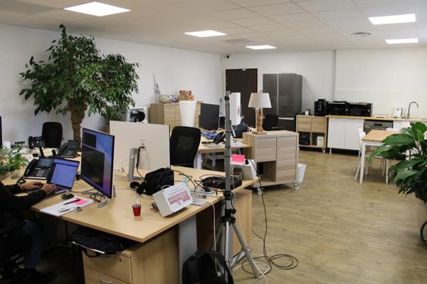 Local/bureau à vendre MEYREUIL (13)