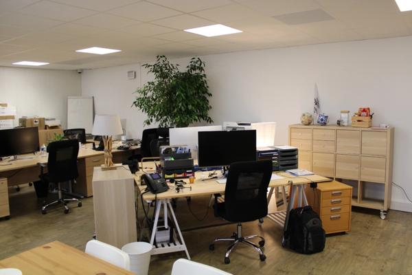 Local/bureau à vendre MEYREUIL (13)