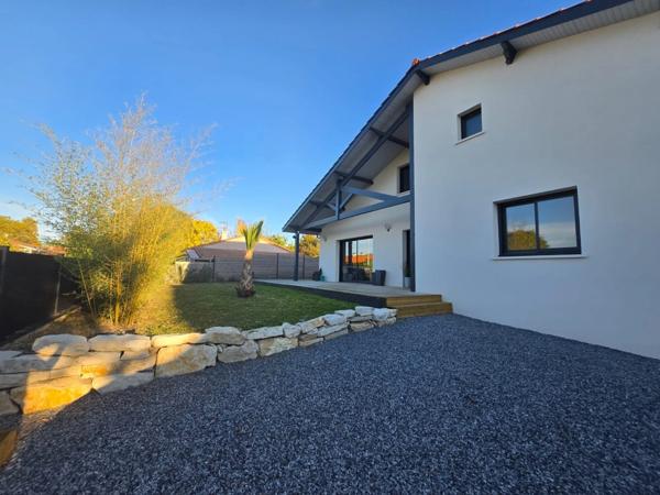 Maison coup de coeur, rare 7 pièces