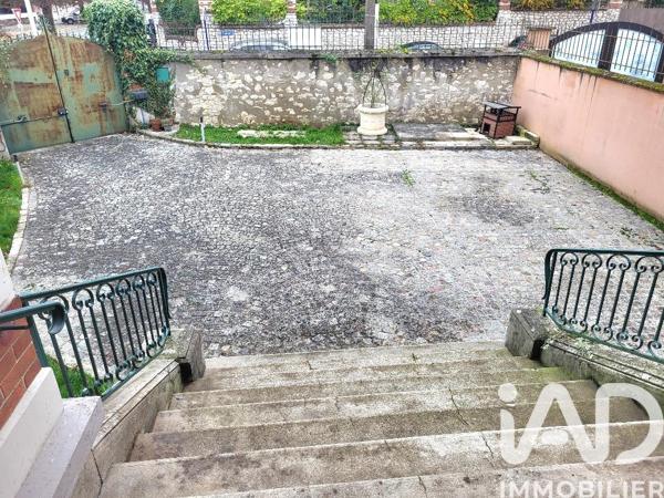 Maison à vendre 9 pièces 240 m² Montereau-Fault-Yonne