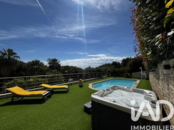 Maison à vendre 7 pièces 236 m² Cagnes-sur-Mer
