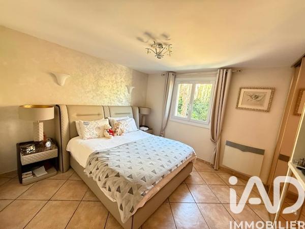 Maison à vendre 7 pièces 236 m² Cagnes-sur-Mer