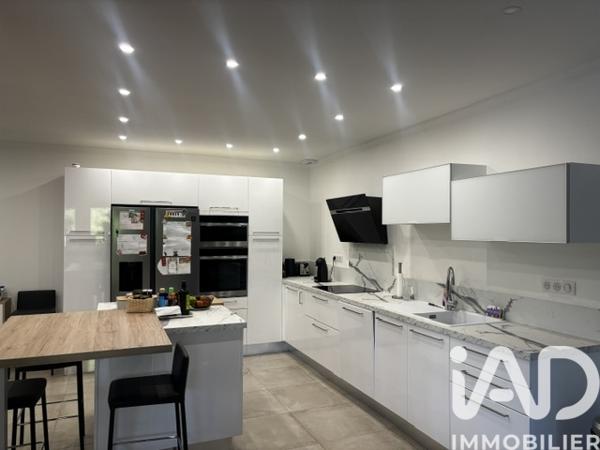 Maison à vendre 7 pièces 236 m² Cagnes-sur-Mer
