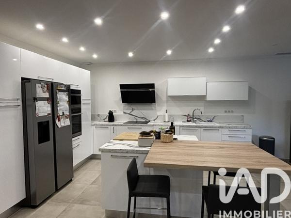 Maison à vendre 7 pièces 236 m² Cagnes-sur-Mer
