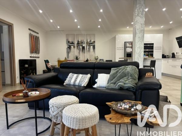 Maison à vendre 7 pièces 236 m² Cagnes-sur-Mer