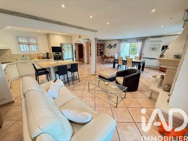 Maison à vendre 7 pièces 236 m² Cagnes-sur-Mer
