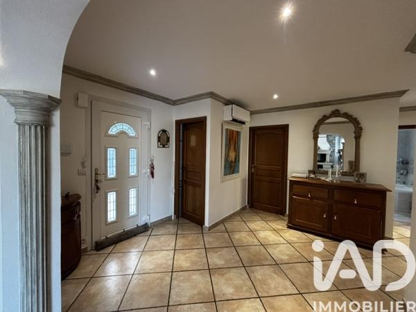 Maison à vendre 7 pièces 236 m² Cagnes-sur-Mer