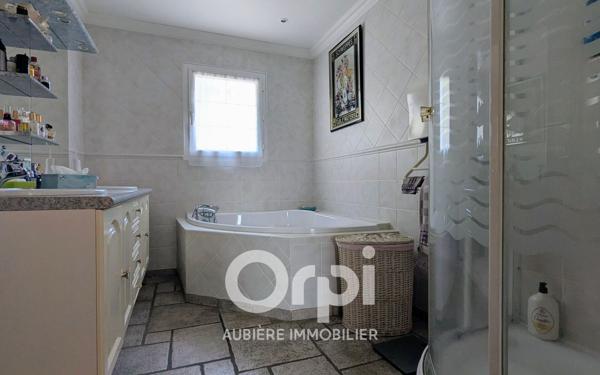 Maison à vendre    5 pièces •  Pont-du-Château