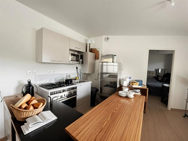 AVRILLE APPARTEMENT T2 AVEC TERRASSE ET STATIONNEMENT,  
Avrille 49240