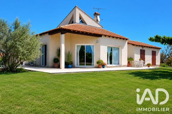 Maison à vendre 6 pièces 136 m² Arles
