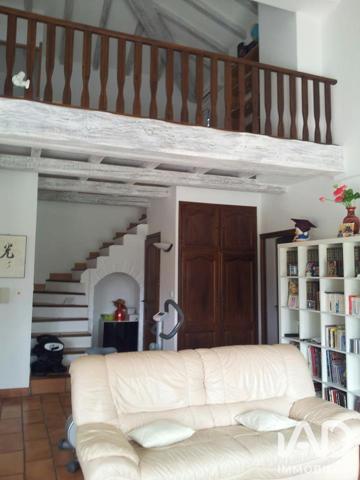 Maison à vendre 6 pièces 136 m² Arles