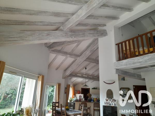 Maison à vendre 6 pièces 136 m² Arles