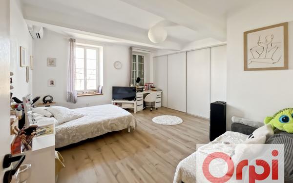 Maison à vendre    4 pièces •  Grenade