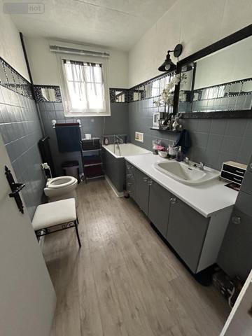 Maison à vendre à Yffiniac dans les Côtes-d'Armor (22120), ref : 22007-629