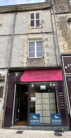 Local commercial à vendre |  Fontenay-le-Comte |  Murs | 70 m²
